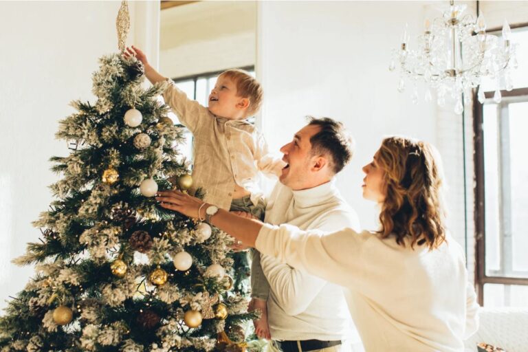 Christmas Decorating Ideas on a Budget
